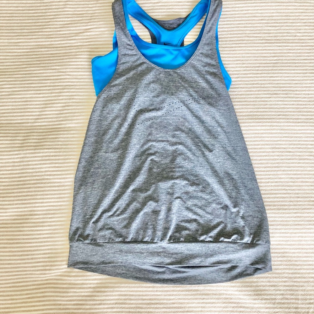 Nike XS workout grey top with attached blue sports bra